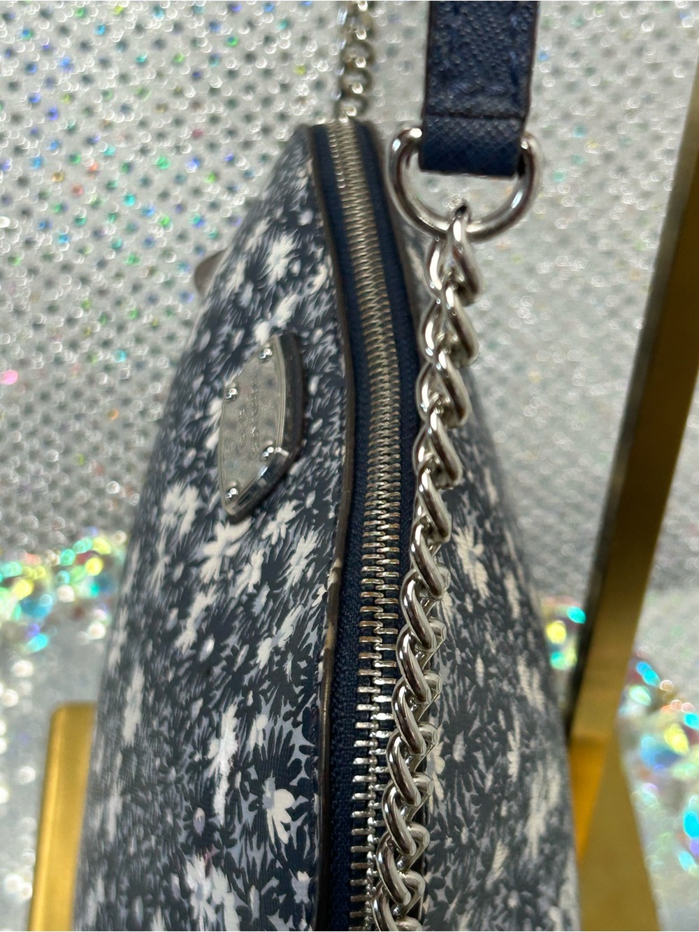 Michael Kors Black & White Floral Crossbody Bag Approx. 10 x 7 x 4 - Picture 8 of 17